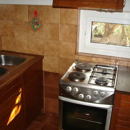 Apartment Zeljo-With Two Terraces * Gradac (Split-Dalmatia)